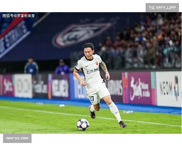 冯劲替补登场打开进球账户 大连新援有限时间内展现价值